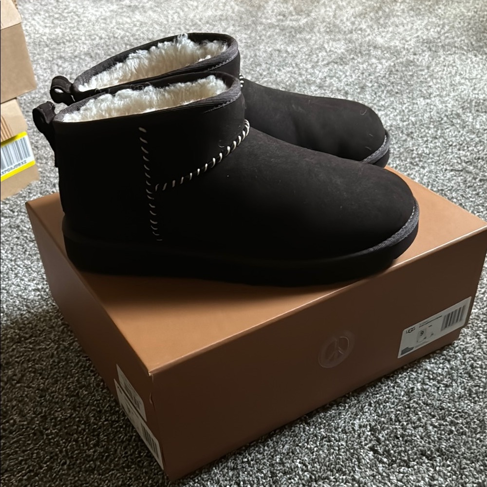 UGG Brown Winter Boots with White Lining
